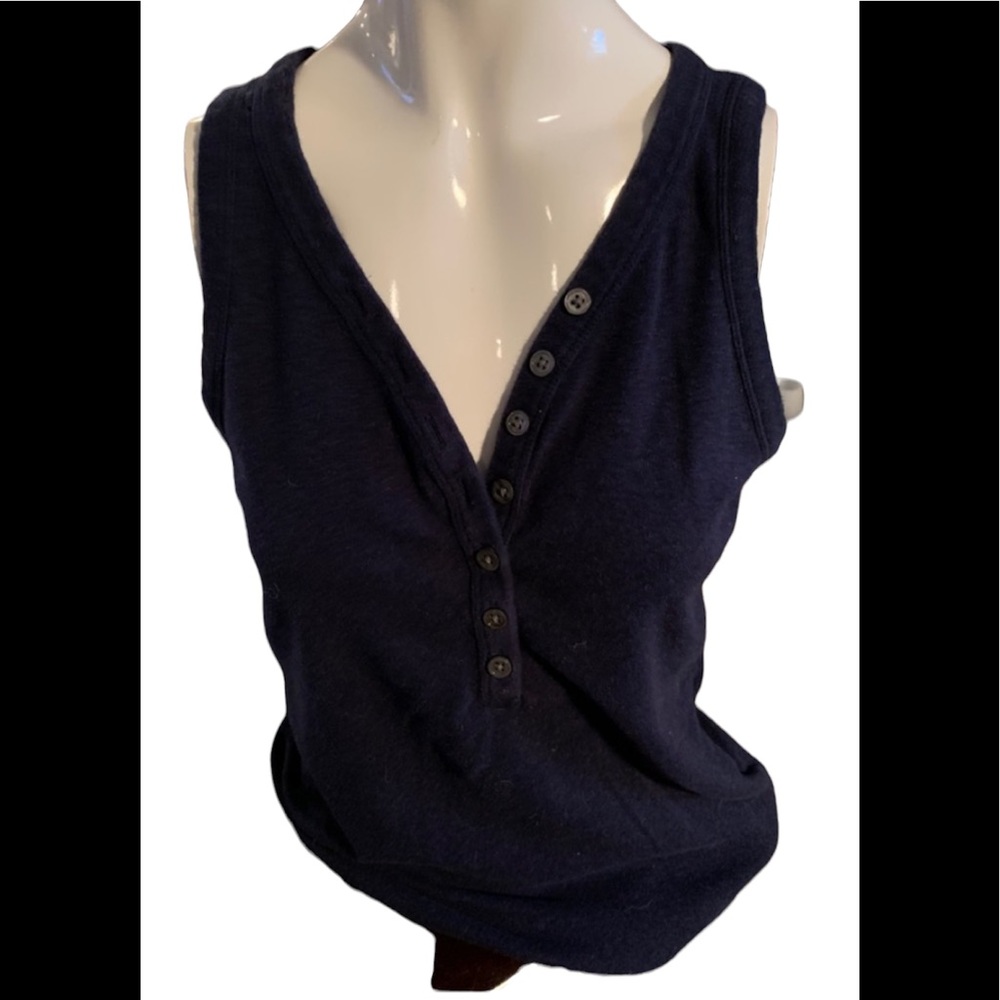 Denver Hayes everyday tank. Med navy blue